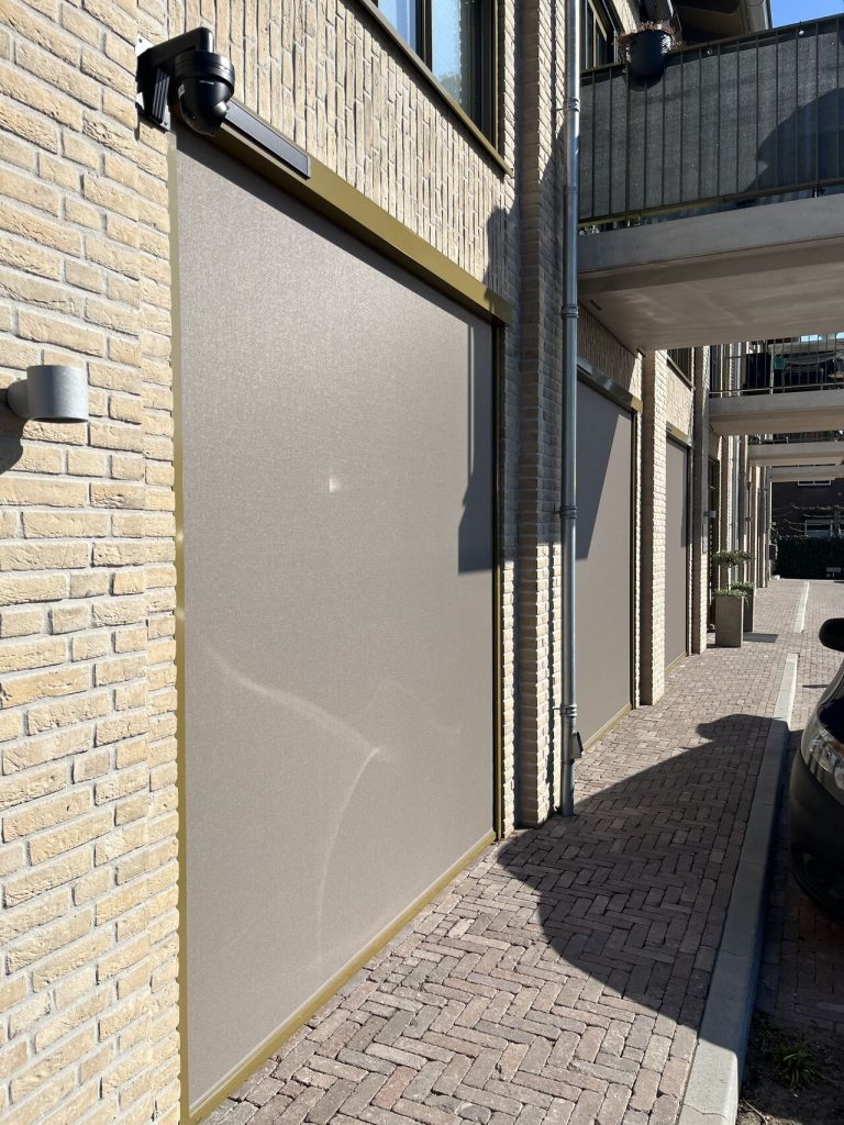 Windvaste screens met solar – Twello - Afbeelding 1