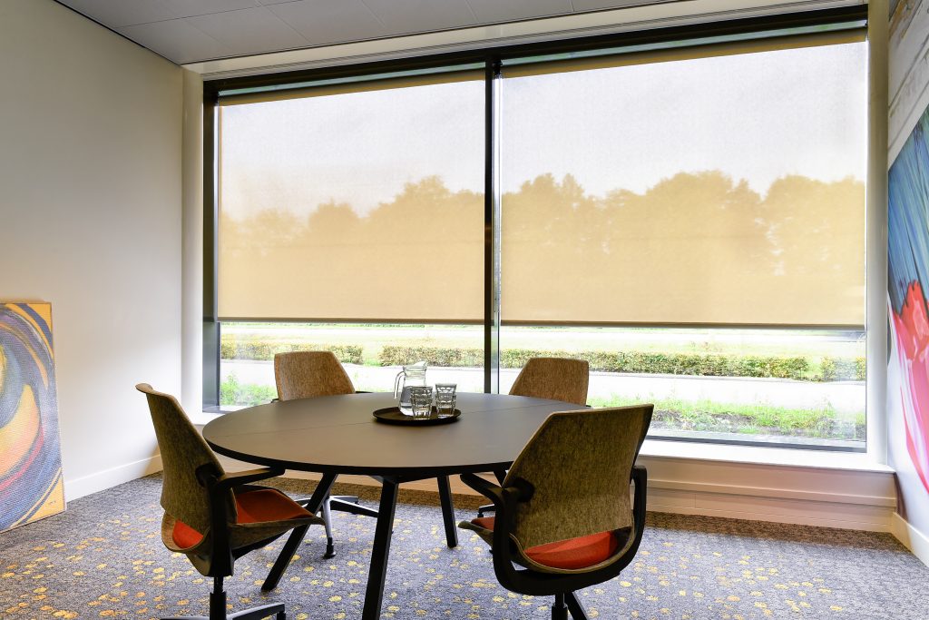 Stijlvolle daglichtregulatie met optimale akoestiek – Apeldoorn - Afbeelding 4