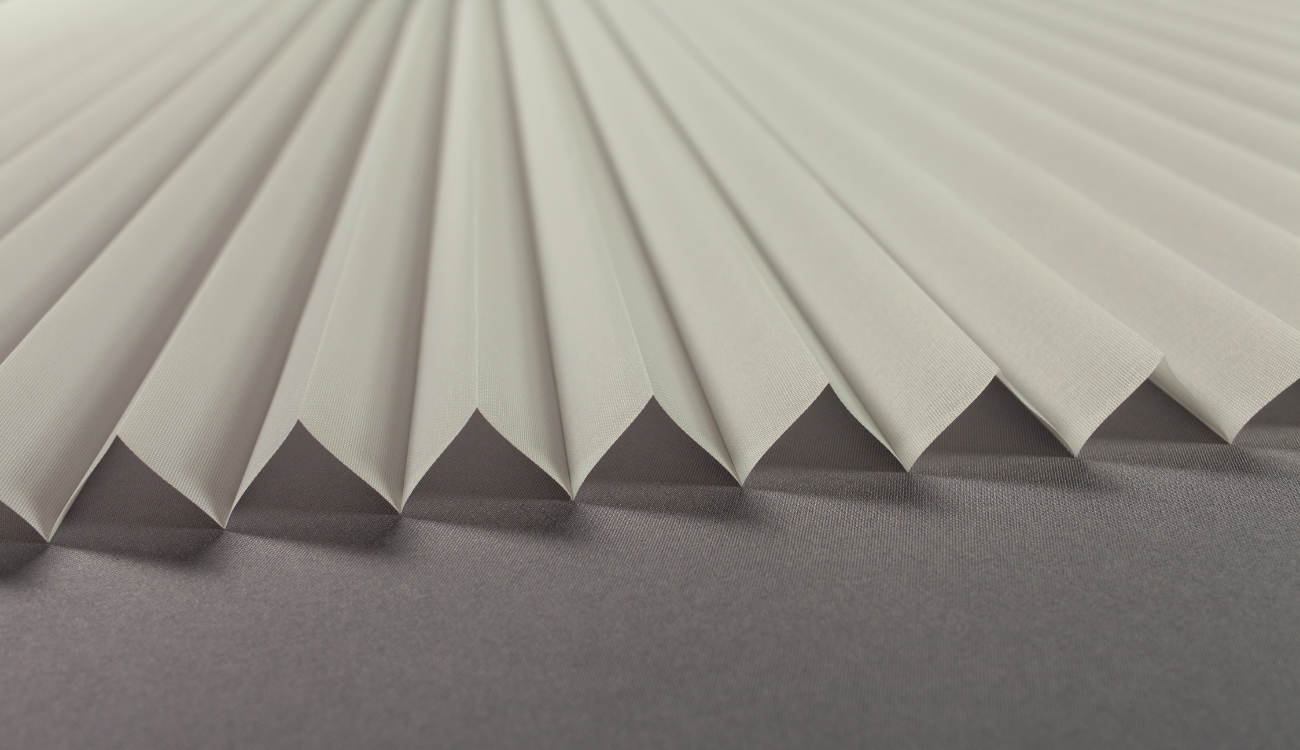 JEWEL plissés detail