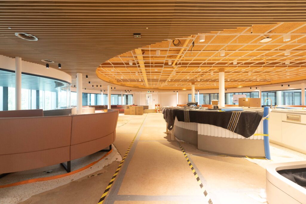 JEWEL Project Kantoorpand Amsterdam Plafond in Progress 2